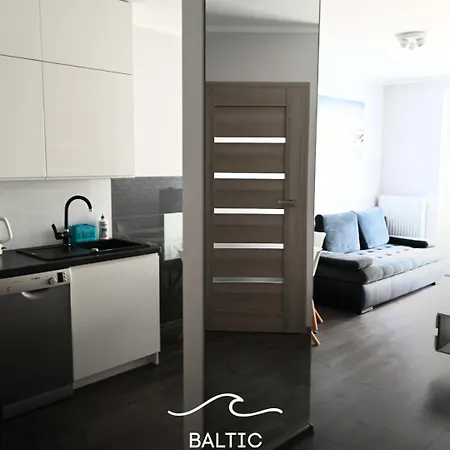 Baltic Kolobrzeg, 800m Sea, Baltycka *