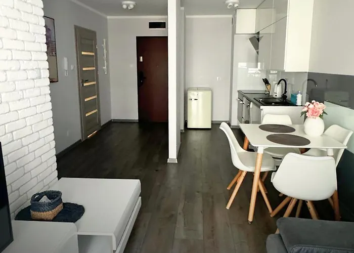 Baltic Kolobrzeg, 800m Sea, Baltycka コウォブジェク